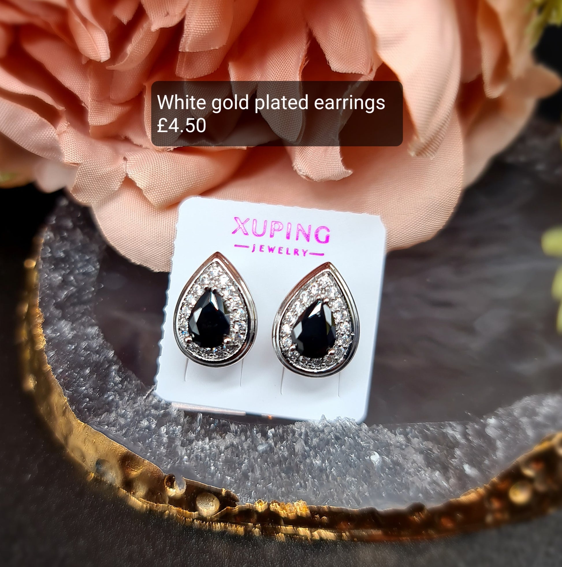 Elegant earrings image 0