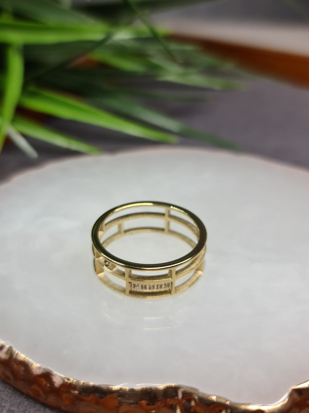 Stylish wedding ring image 1