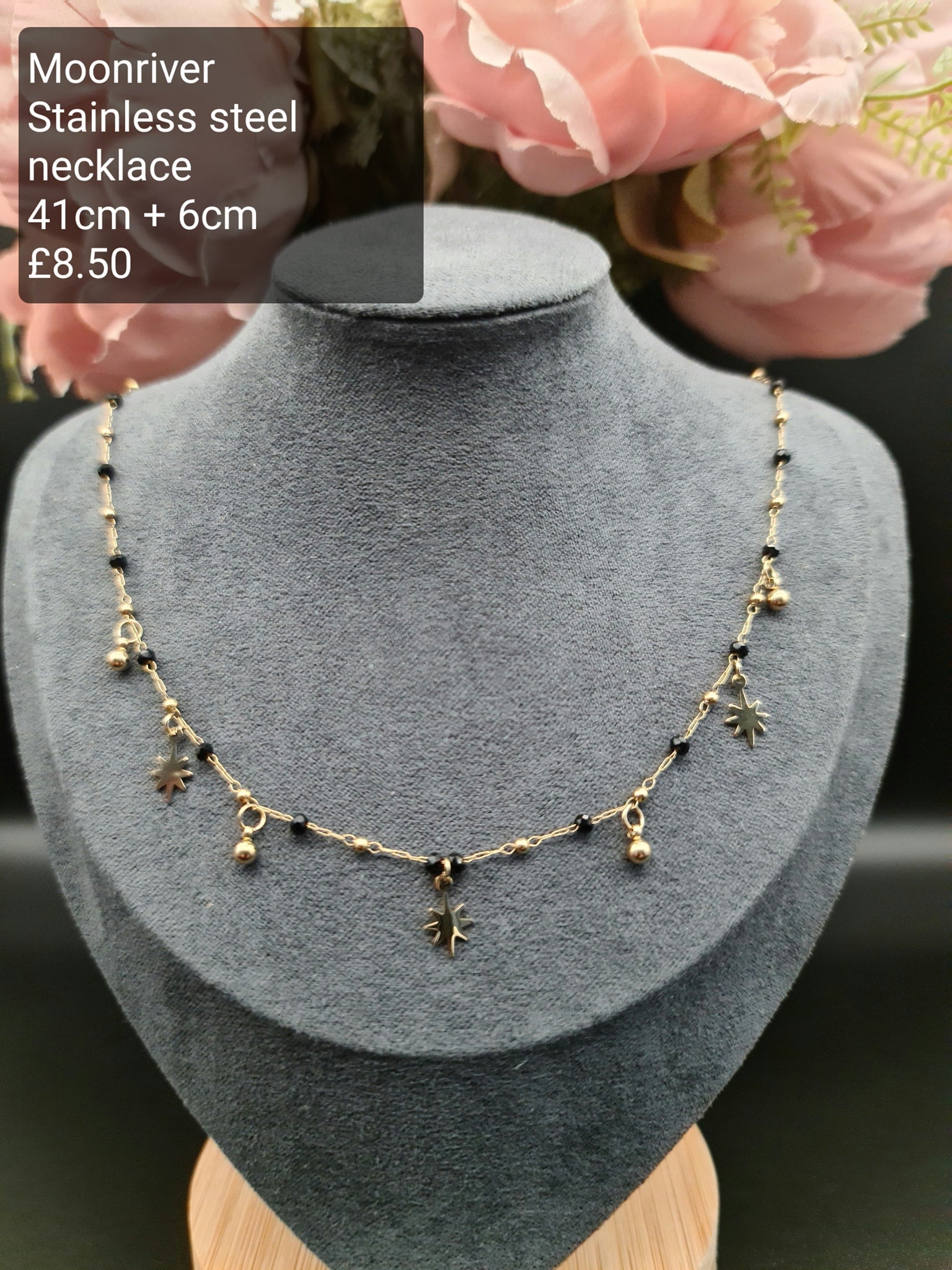 Necklace image 0