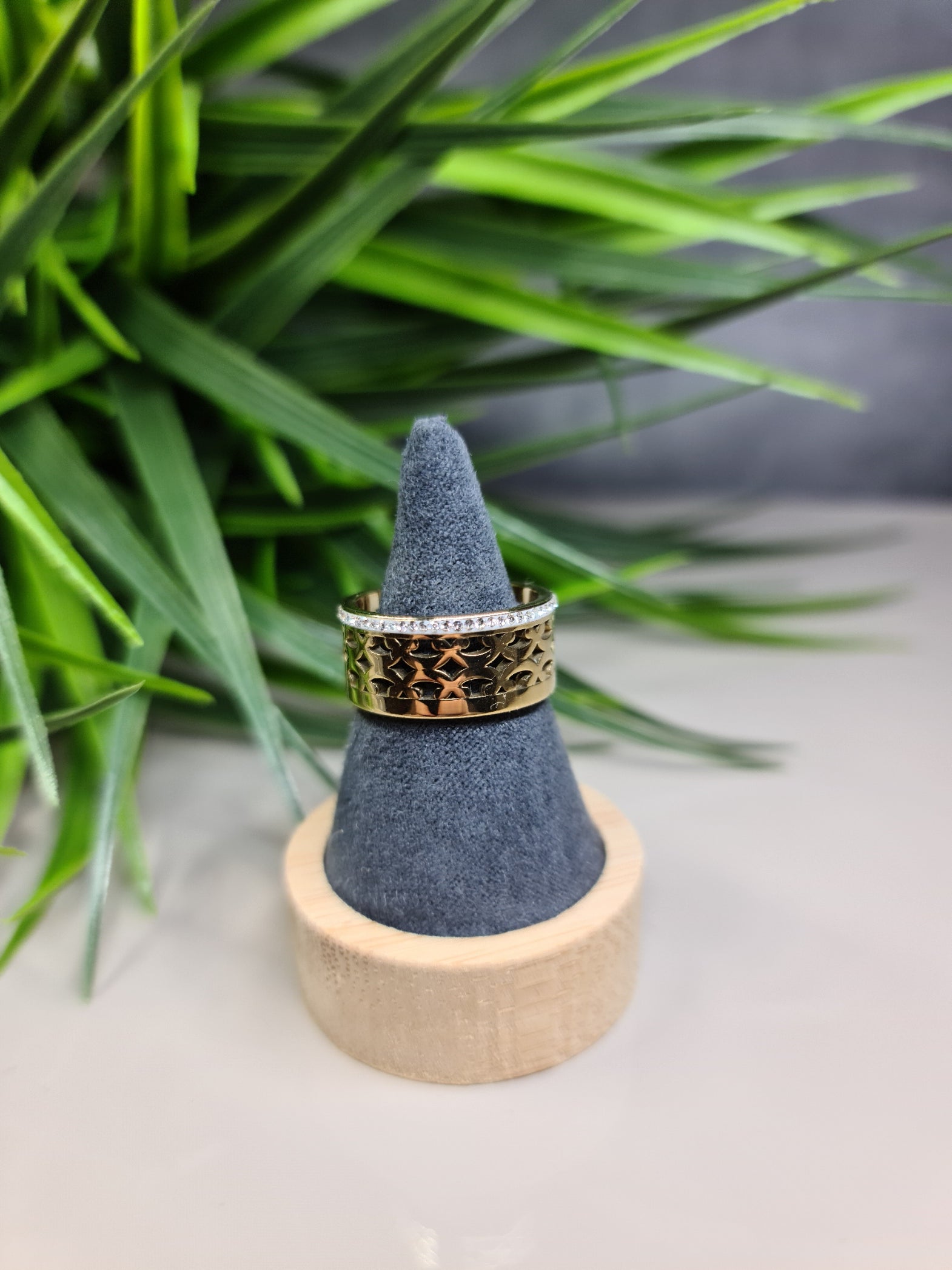 Wedding ring image 0