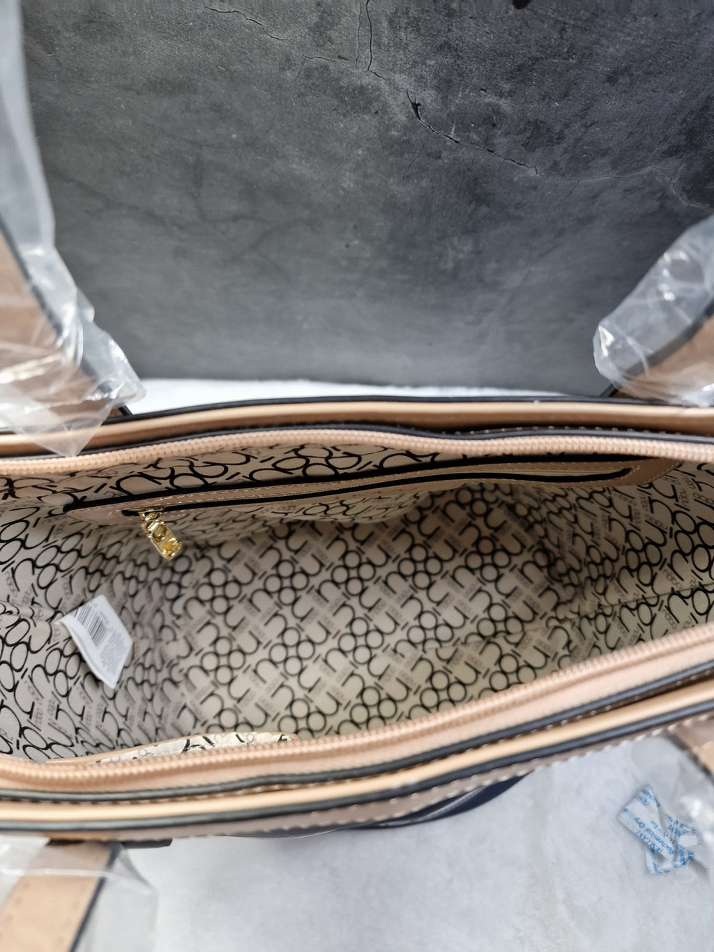 Nobo handbag in navy image 2