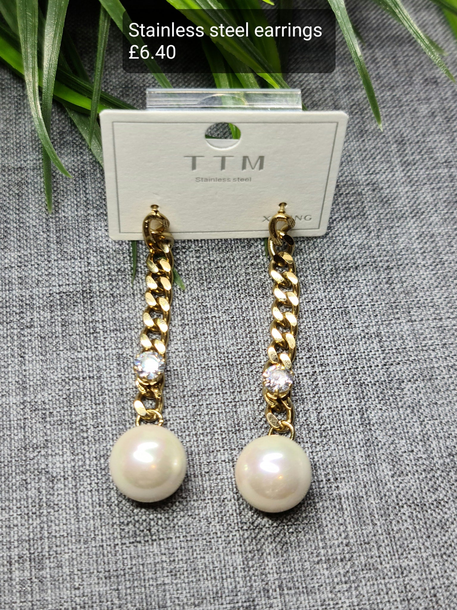 Beautiful pearl earrings image 0