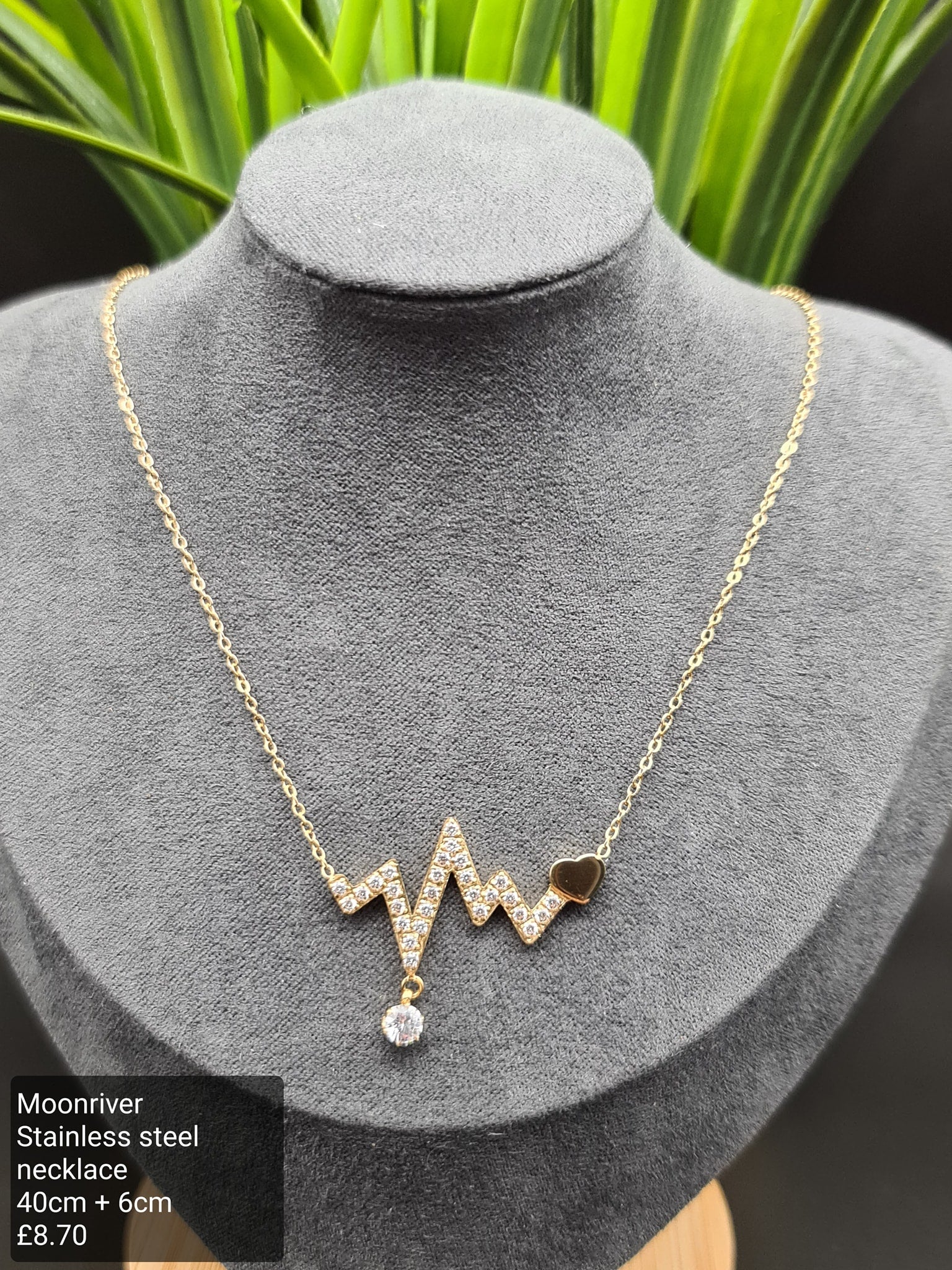 Heart line necklace image 0