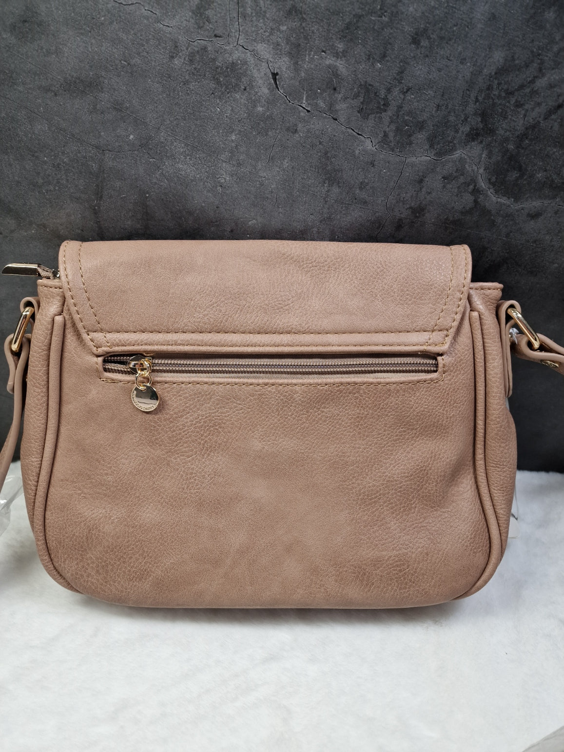 Lulu Castagnette cross body bag in caramel image 1