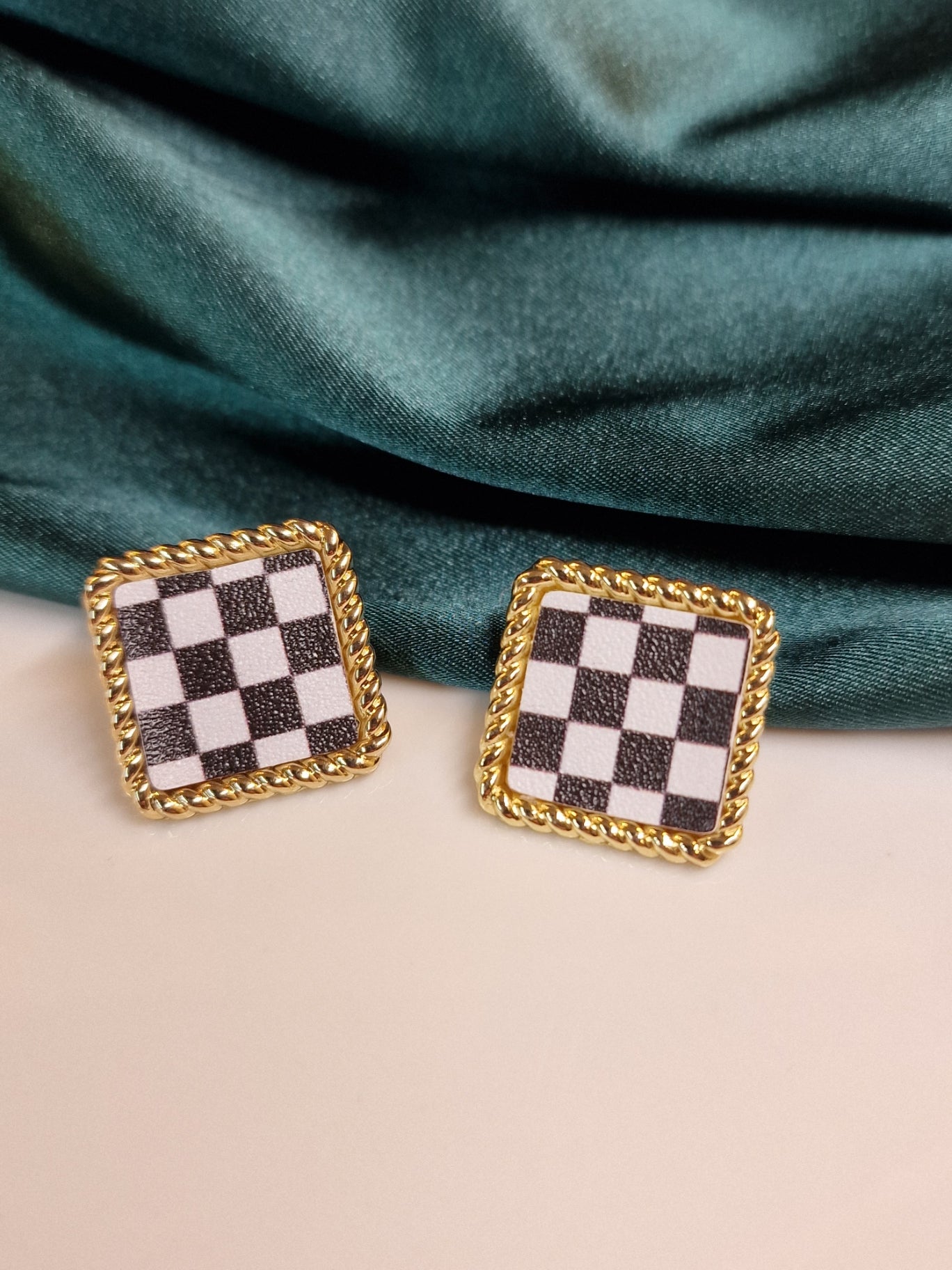 Chess, square earrings image 0