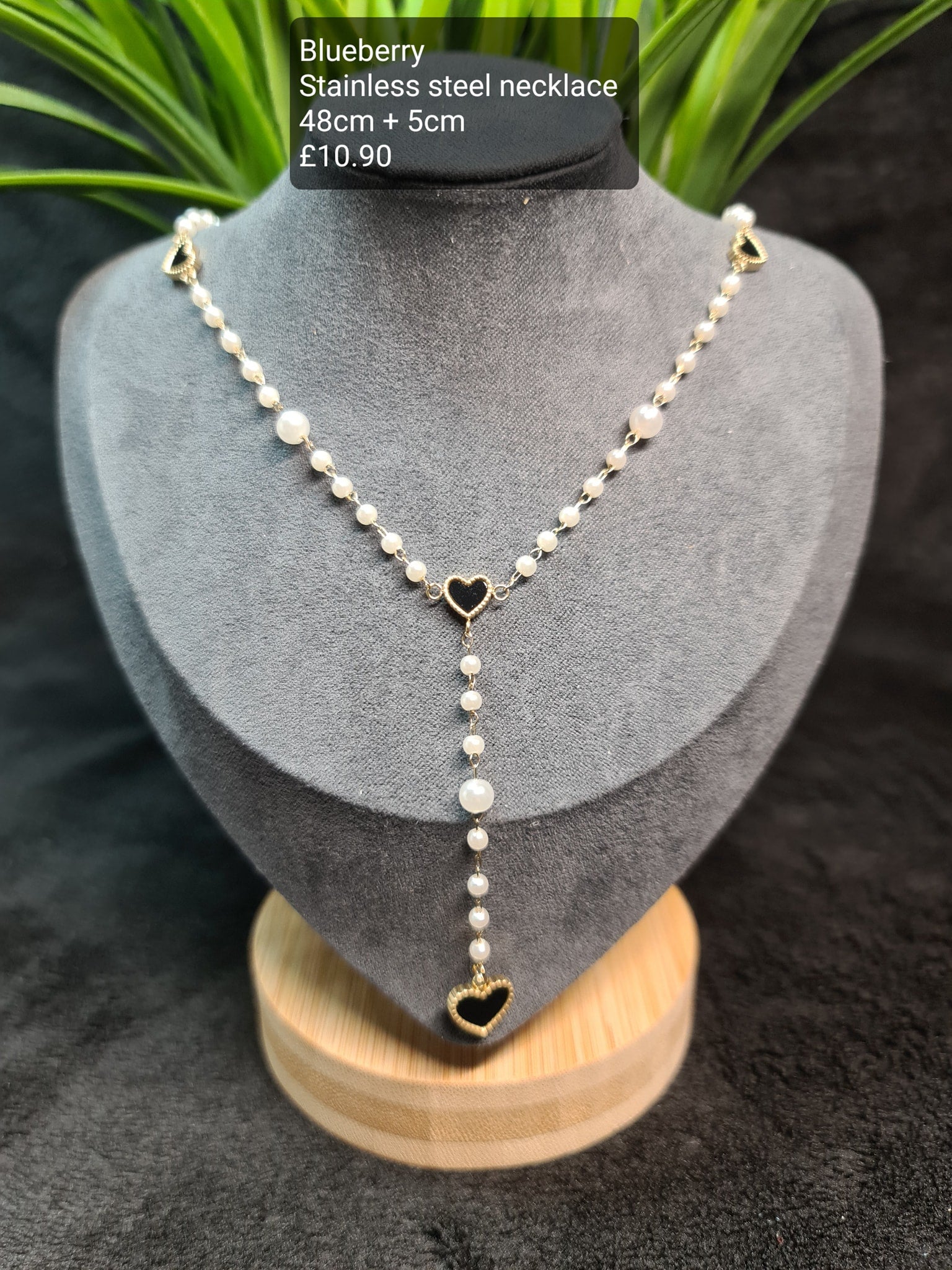 Hearts and pearls necklace image 0