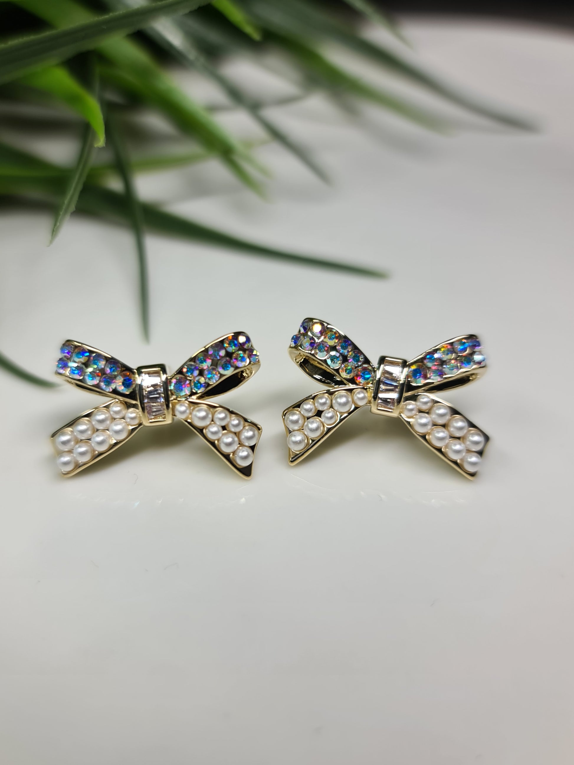 Bow earrings image 0