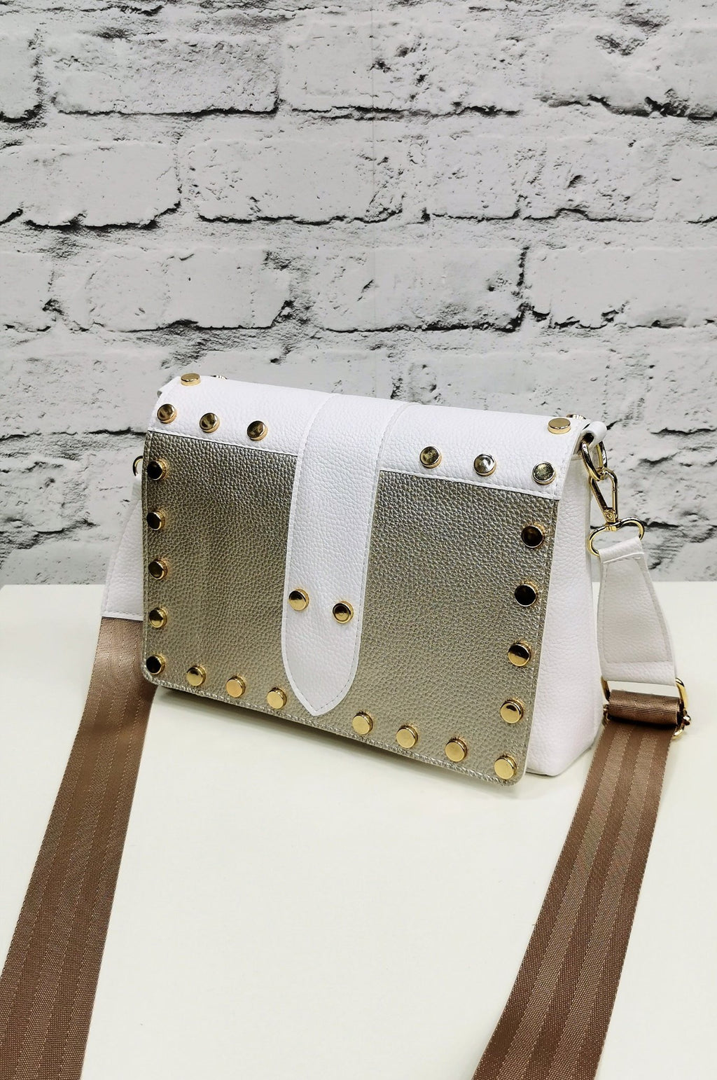 Vittoria Lucca white/gold handbag image 1