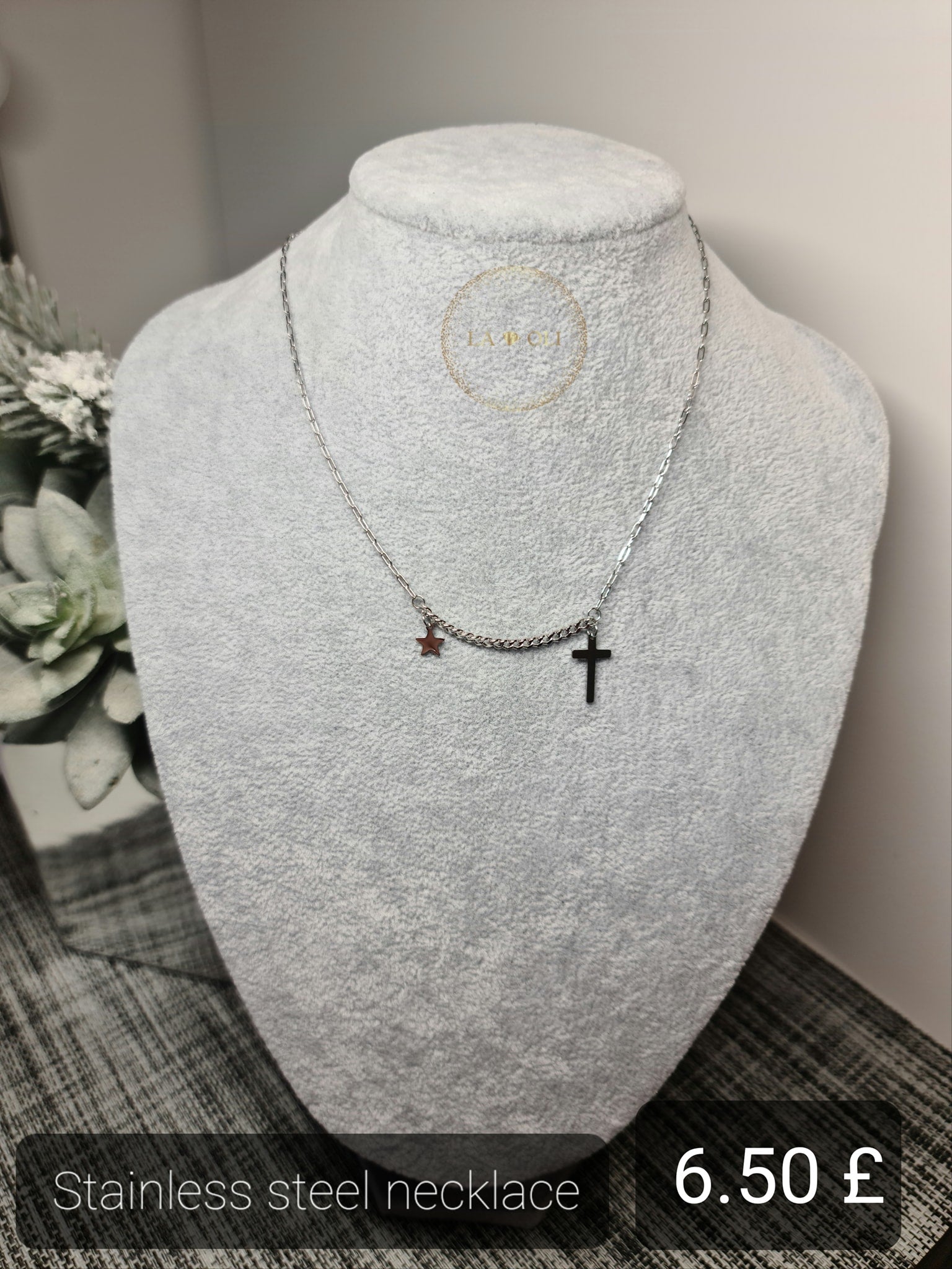 Silver necklace image 0